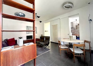 Smart TV - Number 5 | Trastevere ArtDesignApartments (Roma)