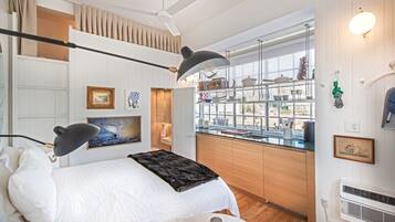 1 bedroom, iron/ironing board, free WiFi, bed sheets