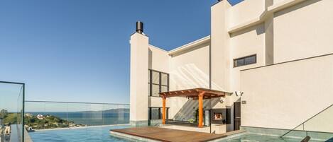 Basic Apartment | Pool | Outdoor pool