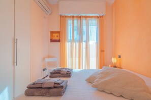 2 chambres, fer et planche à repasser, Wi-Fi, literie fournie