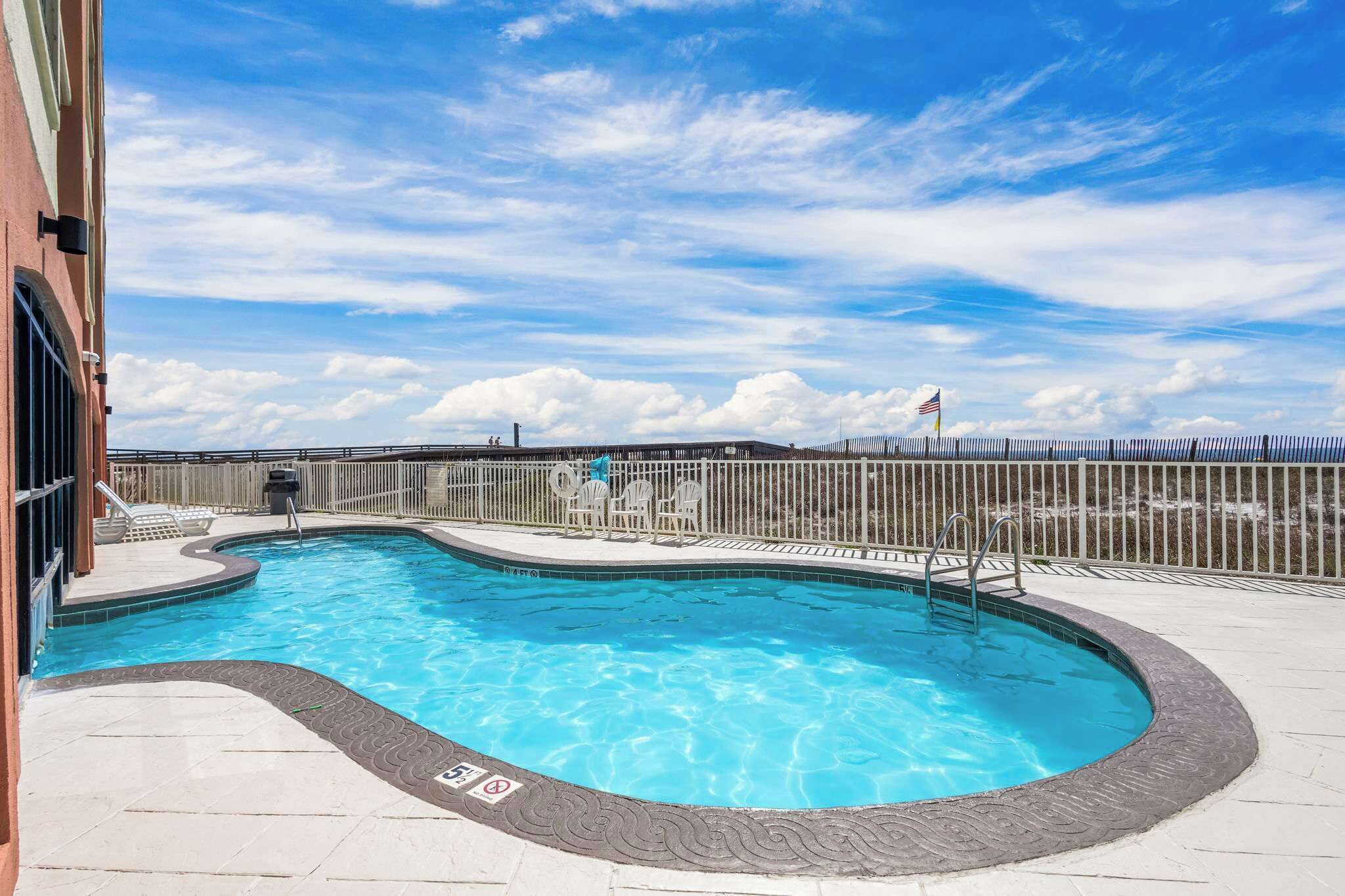 Una piscina techada, una piscina climatizada