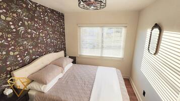 3 slaapkamers, een bureau, een strijkplank/strijkijzer, wifi