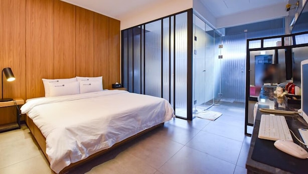 Classic Double Room | Laptop workspace, WiFi (free) - SEPTEMBER HOTEL (Yangsan)