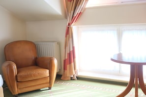 Standard Single Room | Iron/ironing board, free WiFi