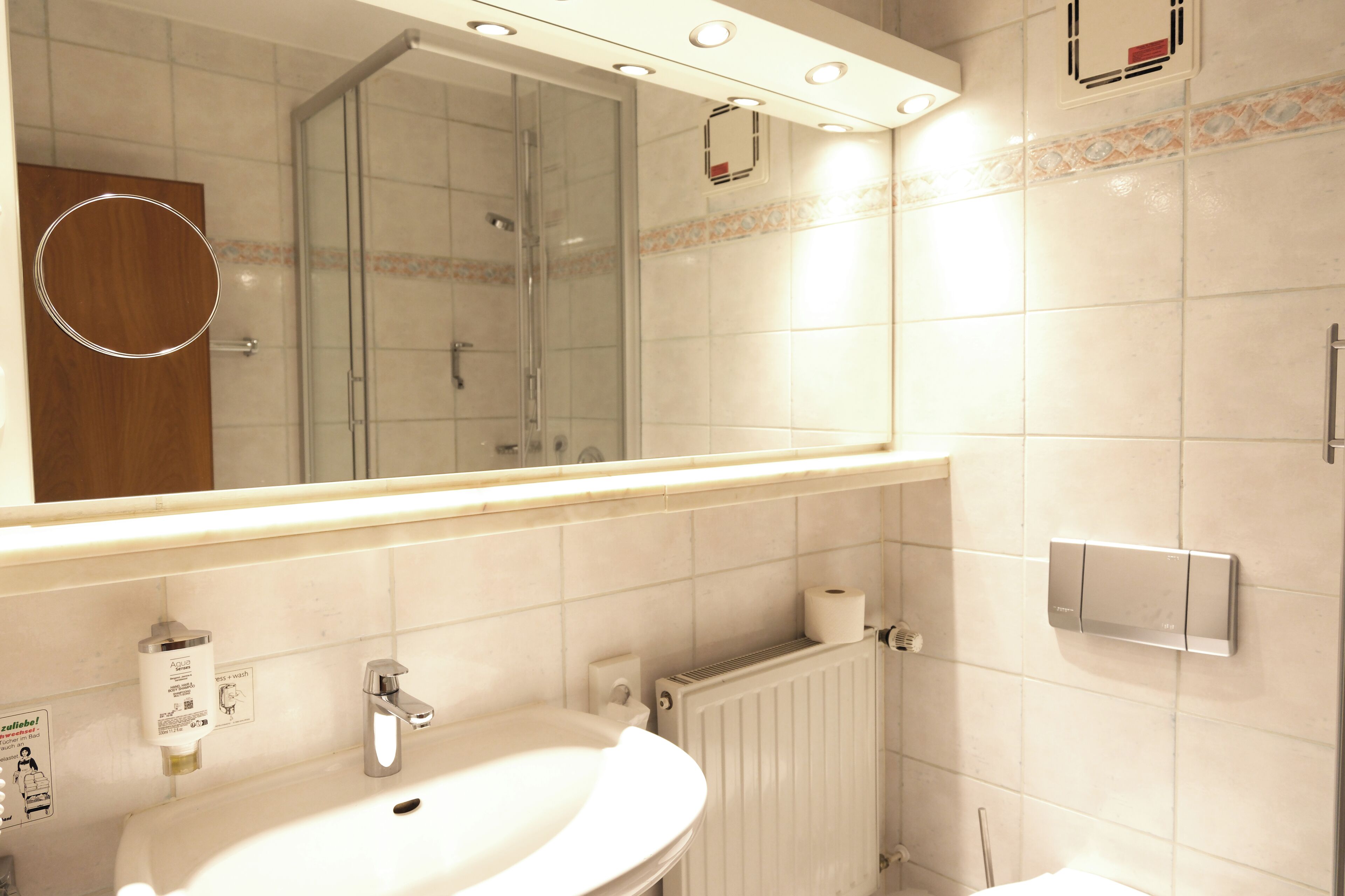 Standard Single Room | Bathroom