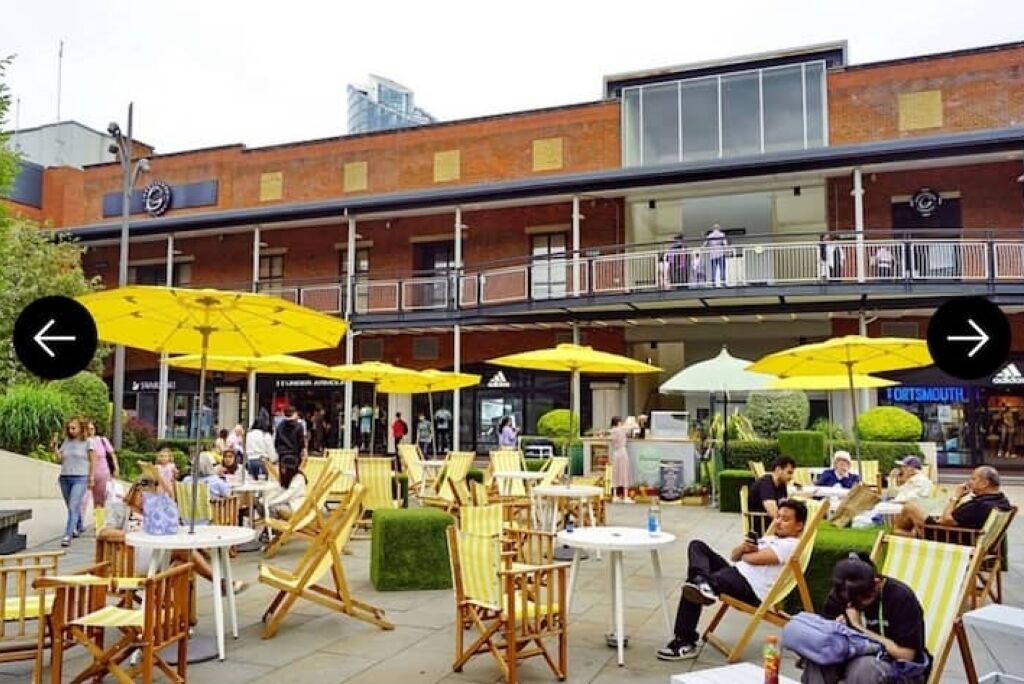 屋外ダイニングエリア