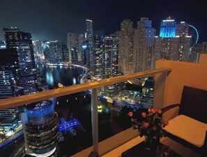 Property grounds - Marina & Sea View Luxury Studio
(Dubai)