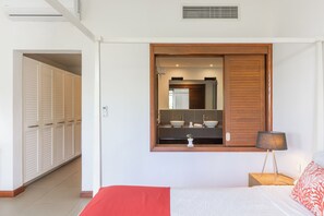 3 bedrooms, in-room safe, iron/ironing board, WiFi