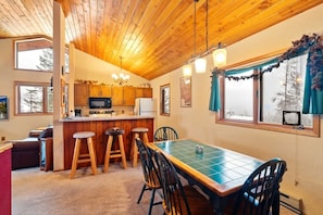 Dining - Juniper Presents: Whitefish Slopeside Retreat-Ski In, Ski Out Bliss (Whitefish)