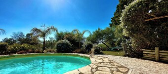 Farmhouse appartment surrounded by nature and 15 minutes walk to the beach!