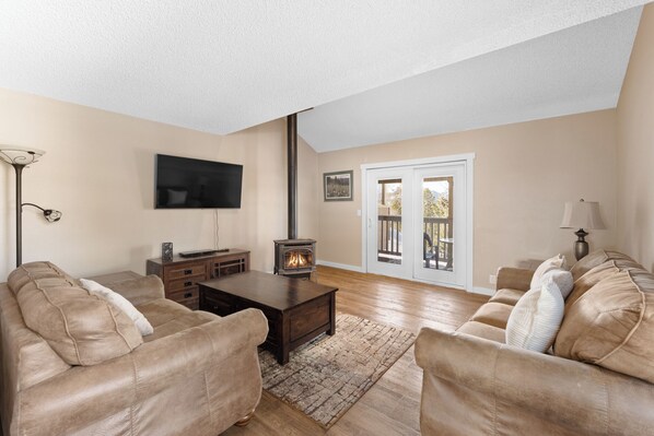 Télévision, cheminée