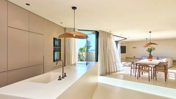 Villa (5 Bedrooms) | Eigene Küche | Mikrowelle, Ofen, Herdplatte, Toaster