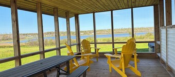 5-bedroom Waterfront Home In Brackley, Minutes To National Park Beaches
