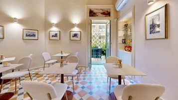 Colazione a buffet inclusa, servita tutte le mattine