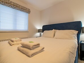1 bedroom, iron/ironing board, free WiFi, bed sheets - Charming Coastal Retreat – 1-Bedroom Flat in Blyth - Pass the Keys (Blyth)