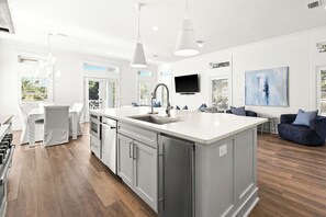 Interior - 175 yards to beach with Private Pool, Gulf View, Bikes, and Golf Cart (Santa Rosa Beach)