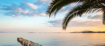 Ormos Beach House - Four Bedroom Villa, Sleeps 9