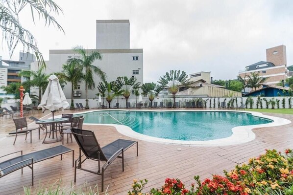 Deluxe Apartment | Pool | Outdoor pool - Excelente Cobertura Jurerê com Jacuzzi (Florianópolis)