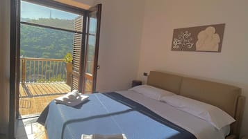 Panoramic-Apartment | 2 Schlafzimmer, VerdunkelungsvorhĂ€nge, BĂŒgeleisen/BĂŒgelbrett