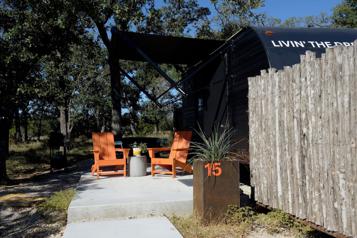 Comfort RV | Individually furnished, free WiFi, bed sheets