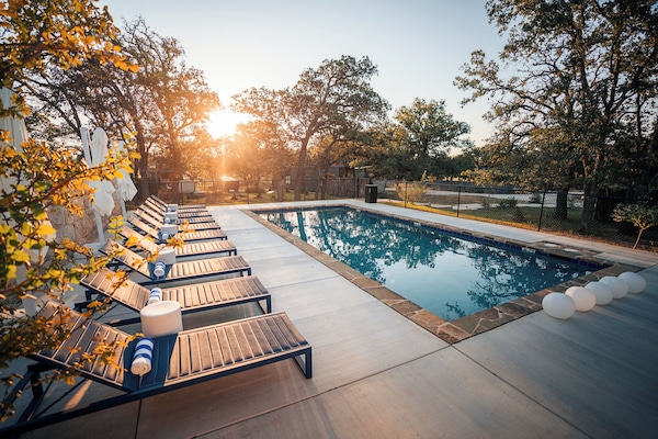 Outdoor pool, pool loungers
