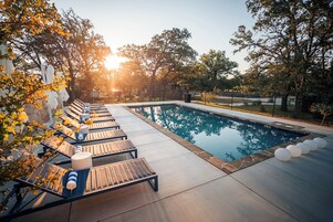 Outdoor pool, sun loungers
