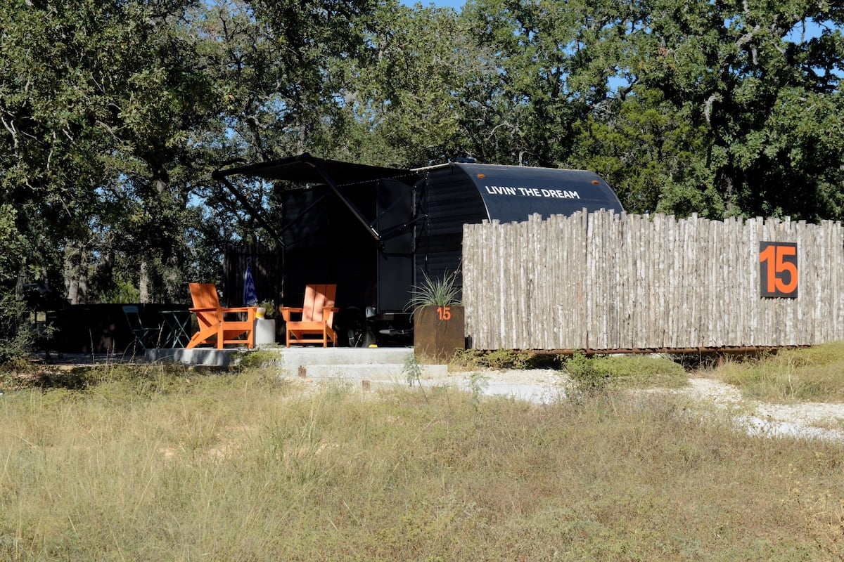 Comfort RV | Individually furnished, free WiFi, bed sheets