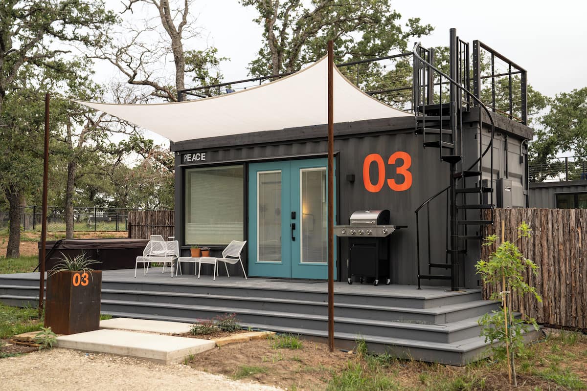 Unit #3 | Wi-Fi ฟรี, ตกแต่งพิเศษโดยเฉพาะ, ผ้าปูที่นอน