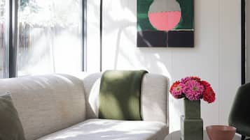 Individually furnished, free WiFi, bed sheets