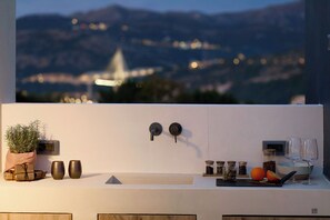 Nicht klassifiziertes Bild, 2 von 61, Schaltfläche