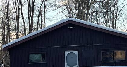 HUNTING: Nice Quiet 3-bedroom cabin in Ridgway, on top of 2,200ft Bootjack Mtn.