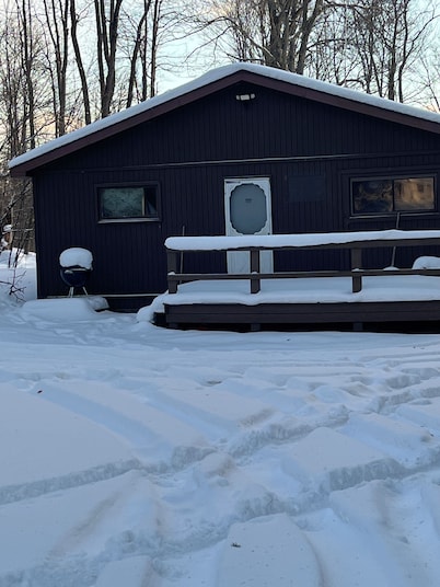 HUNTING: Nice Quiet 3-bedroom cabin in Ridgway, on top of 2,200ft Bootjack Mtn.