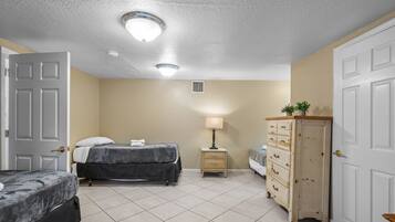 5 bedrooms, iron/ironing board, free WiFi, bed sheets