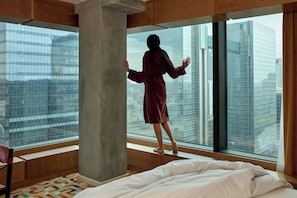 Ropa de cama de alta calidad y minibar 