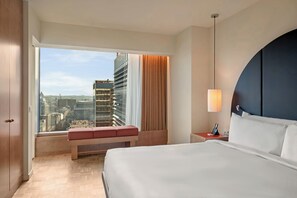 Suite, 1 King-Bett | Hochwertige Bettwaren, Minibar, Zimmersafe