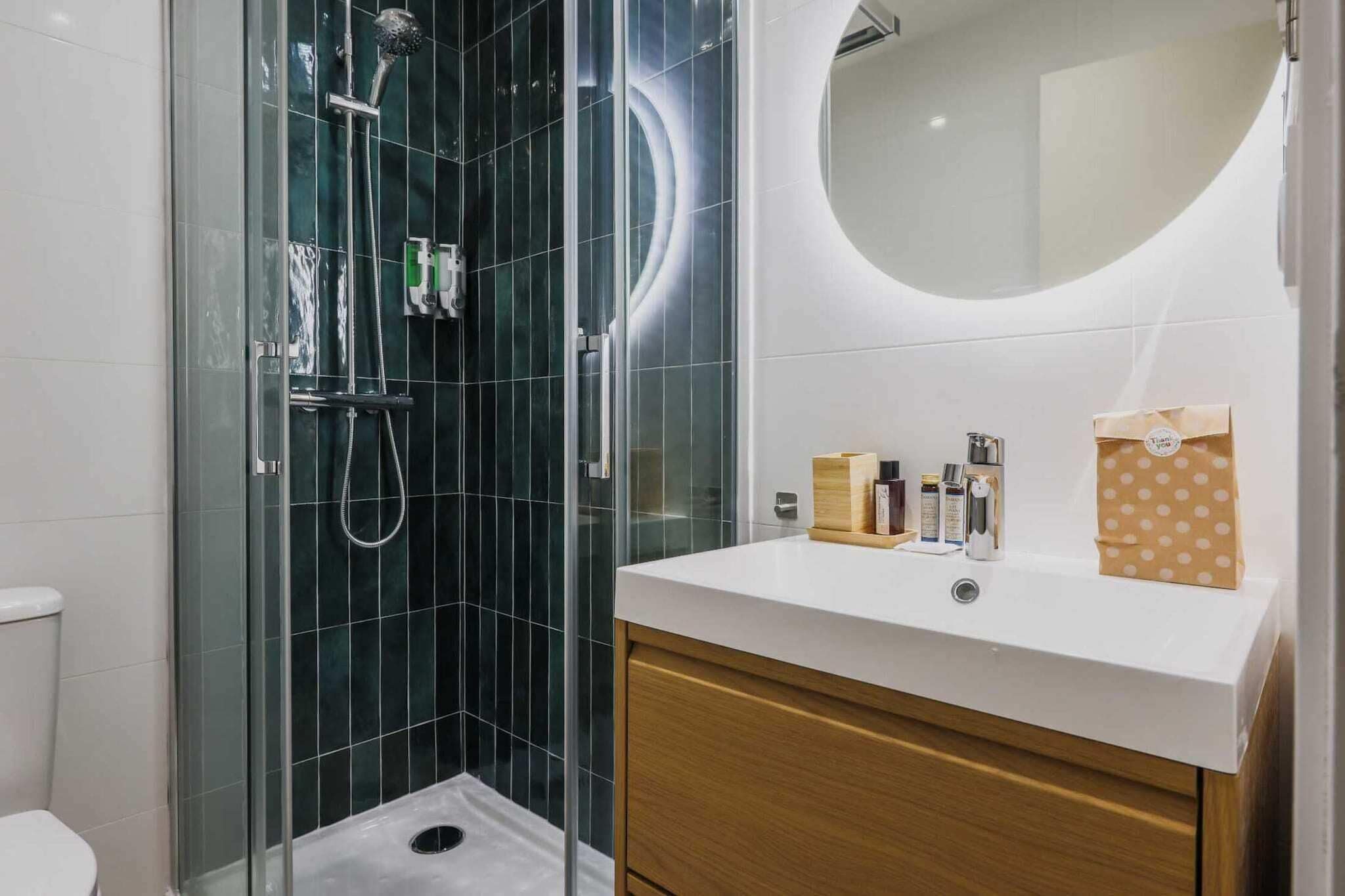 Bruser, hårtørrer, håndklæder