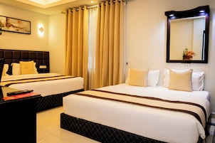 Deluxe Triple Room | In-room safe, soundproofing, iron/ironing board, free WiFi