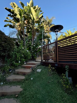 Property grounds - Lush Garden Hideaway & Pool – A Rare Pasadena Gem 5 min from the Rose Bowl (Pasadena)