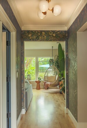Interior - Lush Garden Hideaway & Pool – A Rare Pasadena Gem 5 min from the Rose Bowl (Pasadena)