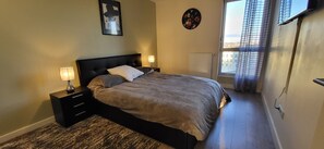 2 Schlafzimmer, Bügeleisen/Bügelbrett, WLAN, Bettwäsche