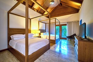 6 bedrooms, in-room safe, iron/ironing board, travel cot - Luxury 6-bedroom villa: minutes to the beach, golf, spa with full service staff  (La Romana)