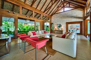 Interior - Luxury 6-bedroom villa: minutes to the beach, golf, spa with full service staff  (La Romana)