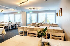 Daily buffet breakfast for a fee - Hotel Friesland  (Leck)