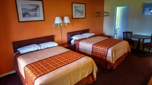 Double bed | Skrivebord og wi-fi (inkludert)