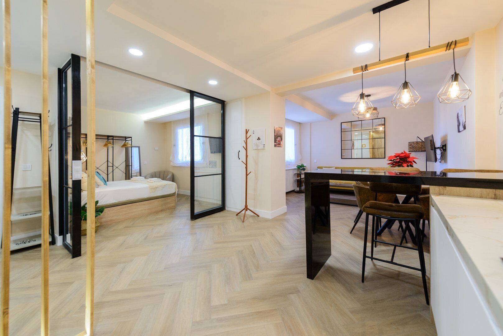 1 bedroom, iron/ironing board, internet, bed sheets