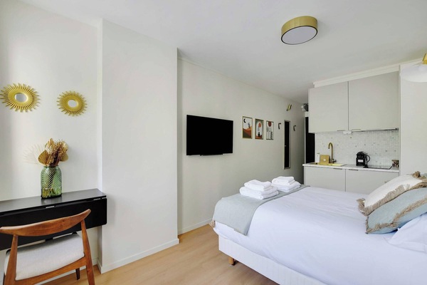 Schreibtisch, Bügeleisen/Bügelbrett, kostenloses WLAN, Bettwäsche