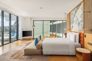 Minibar, desk, soundproofing, iron/ironing board - Radisson Blu Resort Hoi An (Da Nang)