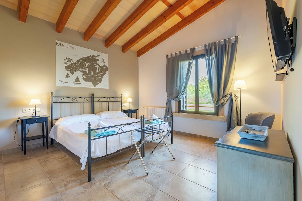 Standard Double Room, Garden View