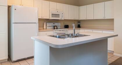 Charming townhome in brilliant Bethel, close to Sunday River.