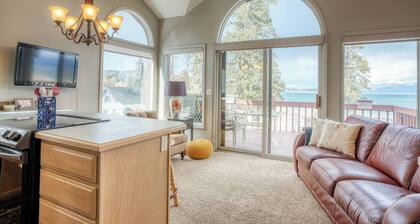 Eagle View Apartment - Cozy Lakeside Retreat